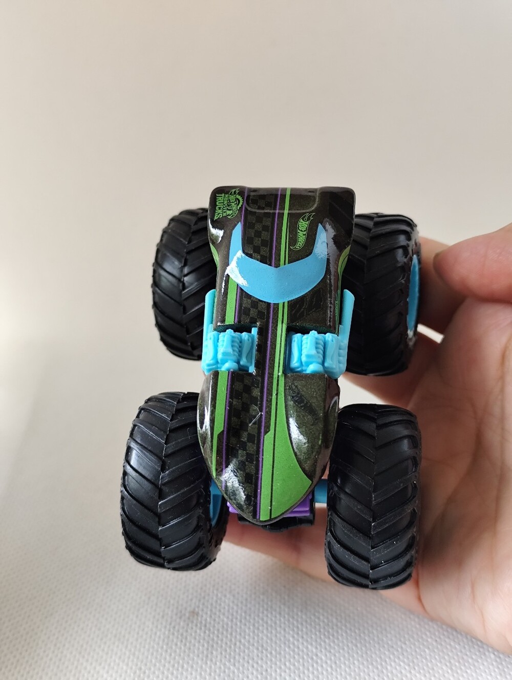 4/$50⭐️ Hot Wheels Monster Trucks Color Shifters Twin Mill